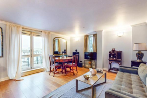 1Bed Flat with Parking and Balcony With View of the Wharf